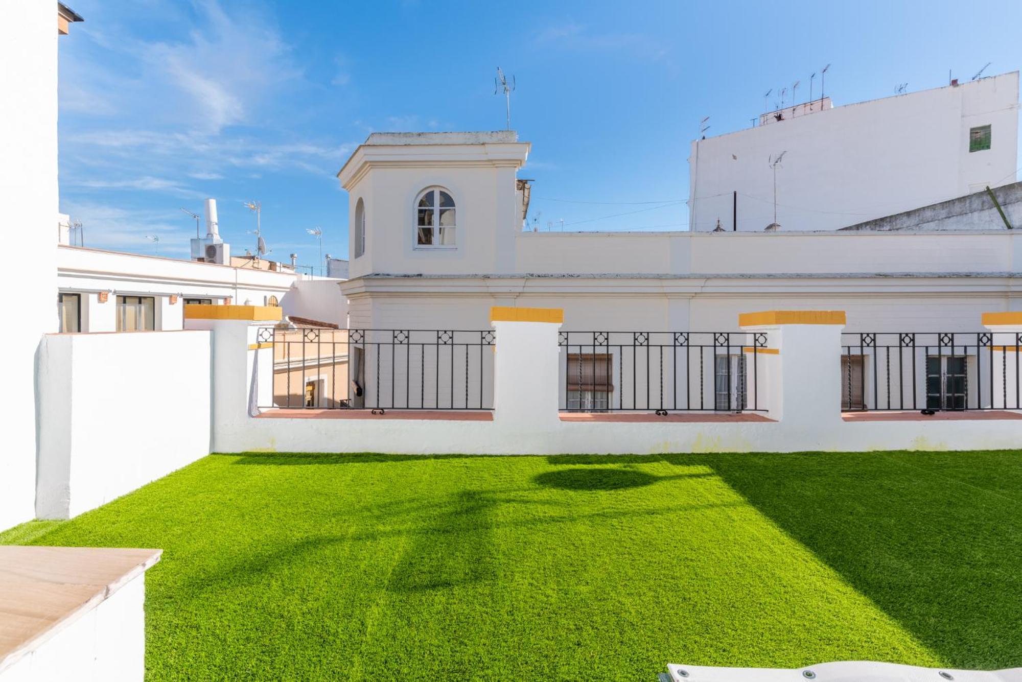 Santa Barbara Suites, Siviglia